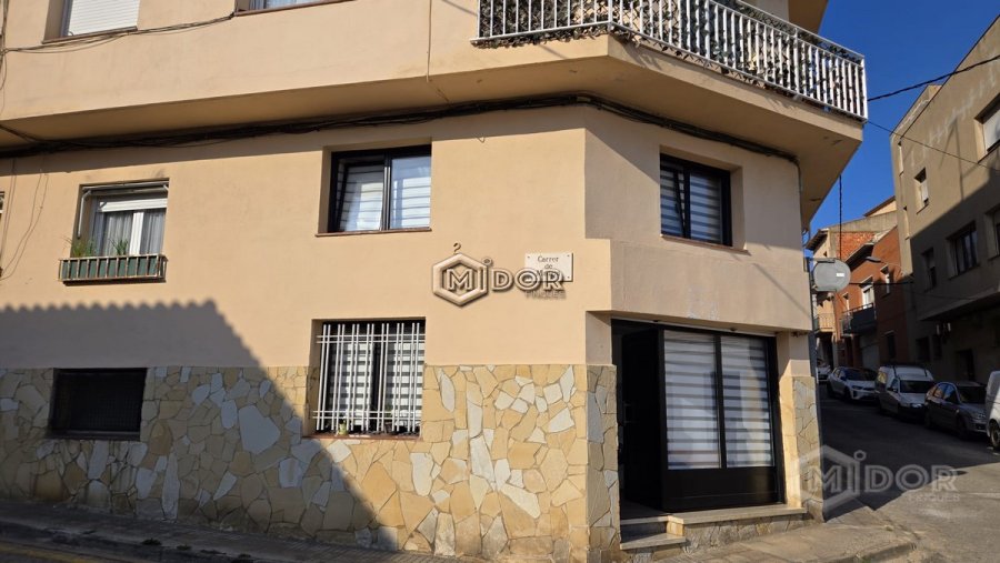 LOCAL CONDICINAT COM A APARTAMENT TIPUS DUPLEX
