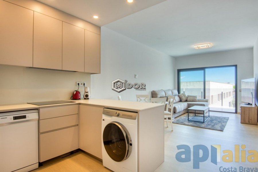 Àtic amb terrassa i solàrium privat
