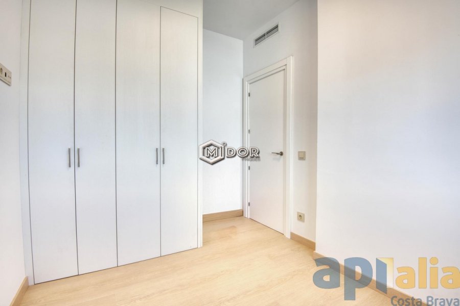 Àtic amb terrassa i solàrium privat