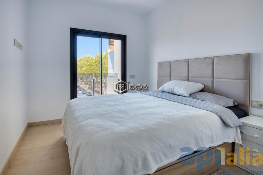 Àtic amb terrassa i solàrium privat
