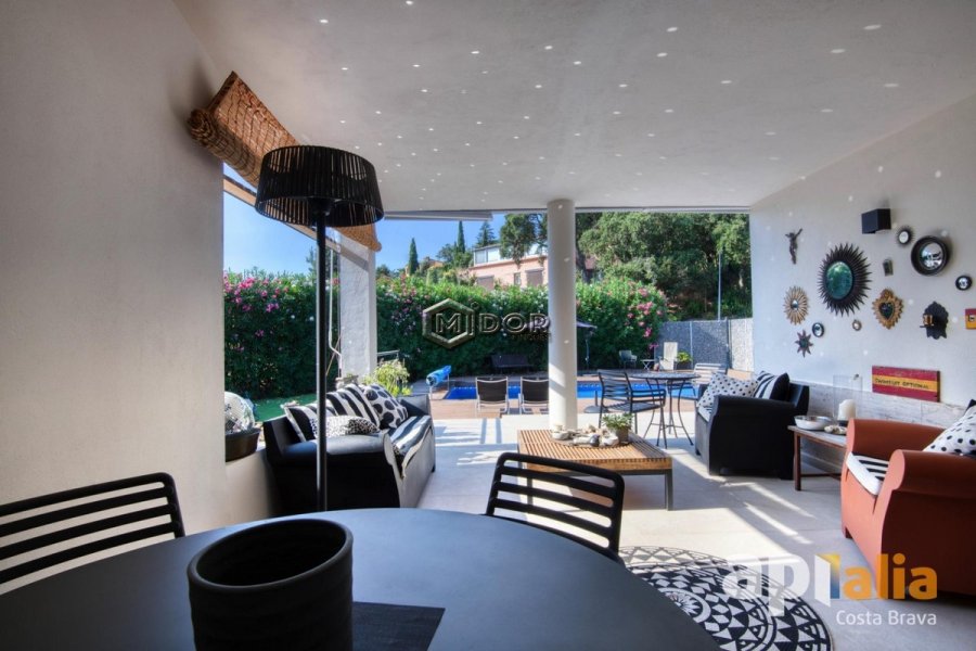 CASA AMB PISCINA I JARDI A VESCOMTAT DE CABANYES (CALONGE)