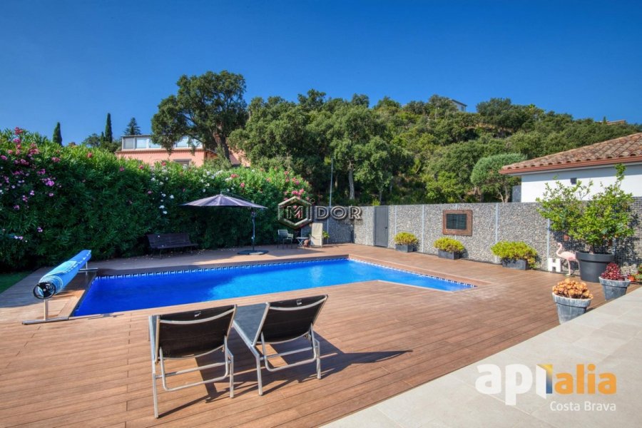 CASA AMB PISCINA I JARDI A VESCOMTAT DE CABANYES (CALONGE)