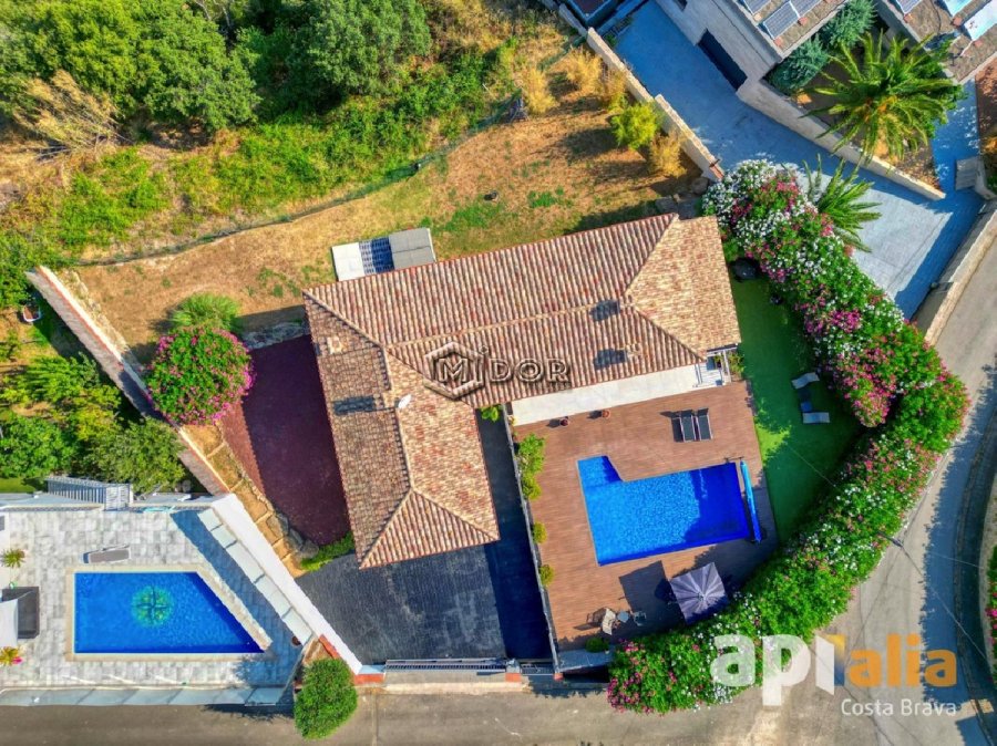 CASA AMB PISCINA I JARDI A VESCOMTAT DE CABANYES (CALONGE)