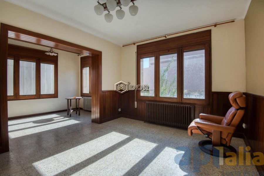 CASA CENTRICA AMB JARDI I GARATGE