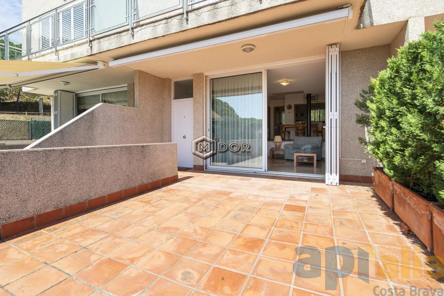 CASA ADOSSADA AMB VISTES I PISCINA AL MIRADOR S'AGARO-ST.POL