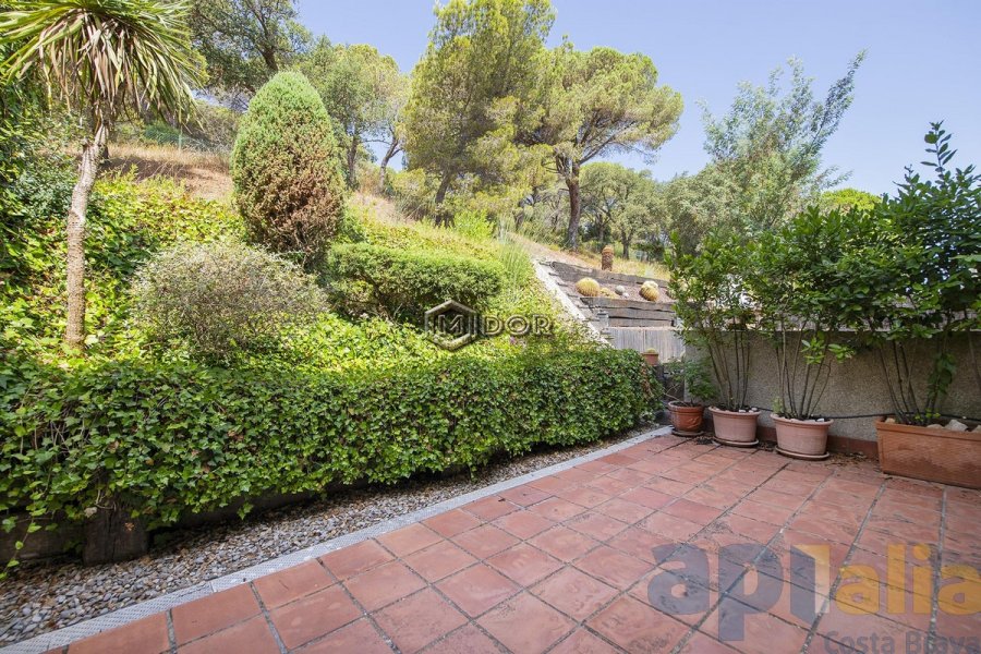 CASA ADOSSADA AMB VISTES I PISCINA AL MIRADOR S'AGARO-ST.POL