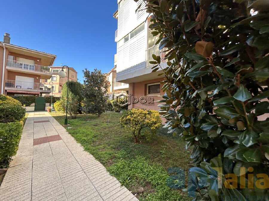 APARTAMENT EN ZONA FANALS PLATJA D'ARO