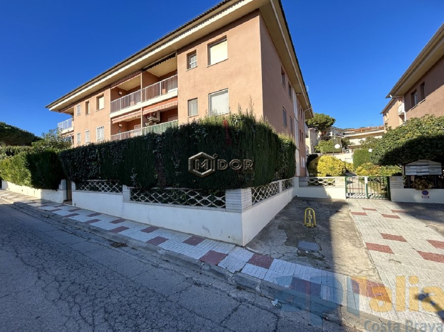 APARTAMENT EN ZONA FANALS PLATJA D'ARO
