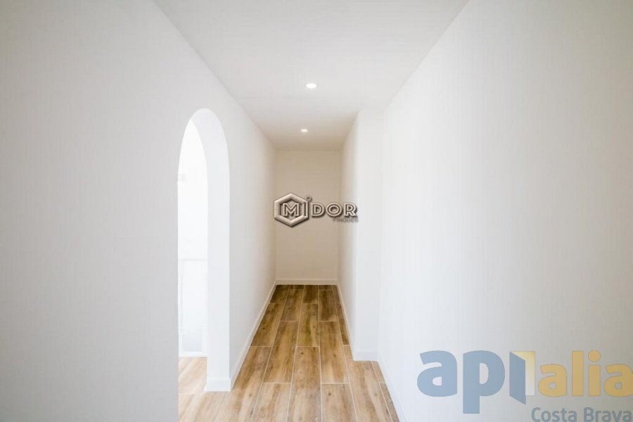 APARTAMENT AMB TERRASSA A 150m DE LA PLATJA