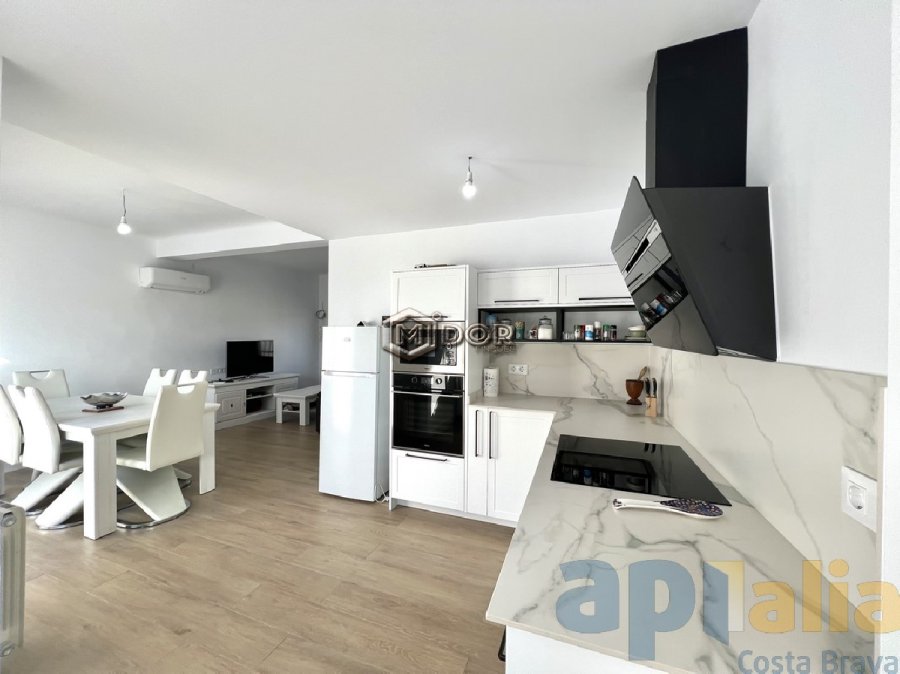 CASA EN PLANTA BAIXA REFORMADA AMB TERRASSA