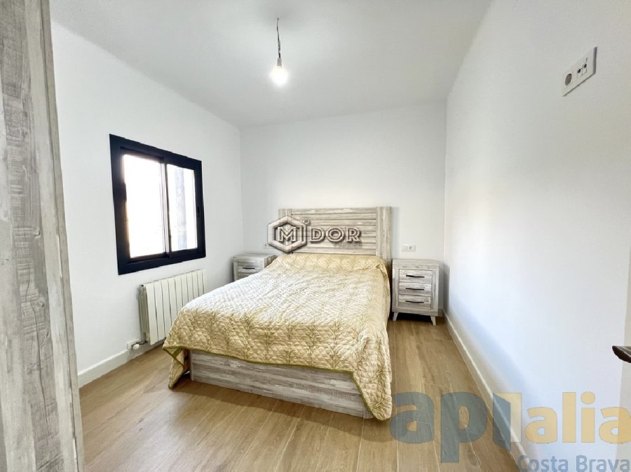 CASA EN PLANTA BAIXA REFORMADA AMB TERRASSA