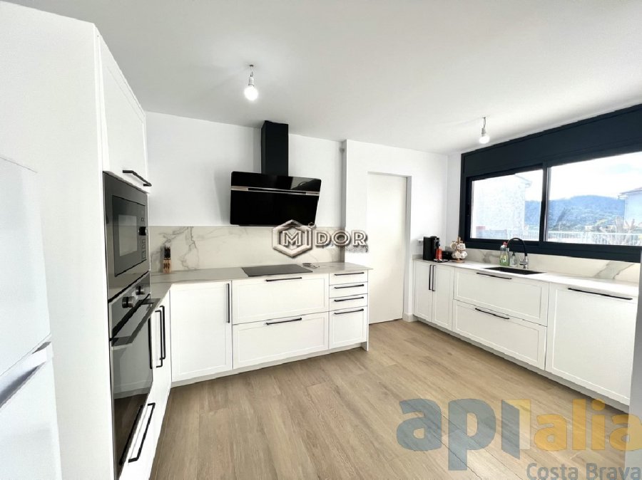 CASA EN PLANTA BAIXA REFORMADA AMB TERRASSA