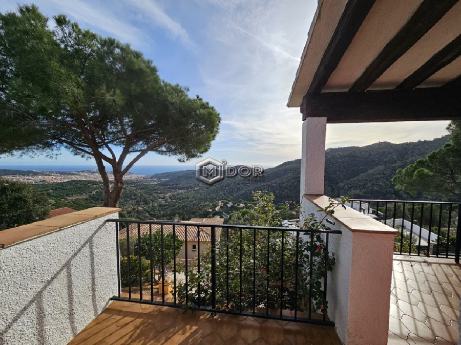 CASA AMB VISTES A MAR I MUNTANYA (LLICÈNCIA TURÍSTICA)