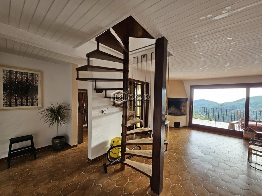 CASA AMB VISTES A MAR I MUNTANYA (LLICÈNCIA TURÍSTICA)
