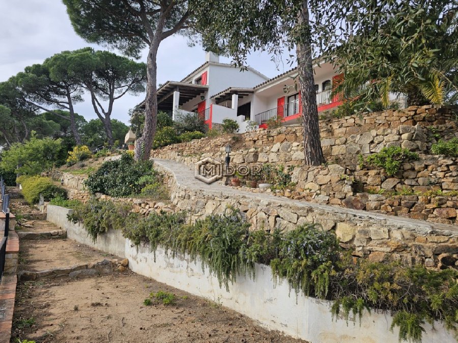 CASA AMB VISTES A MAR I MUNTANYA (LLICÈNCIA TURÍSTICA)
