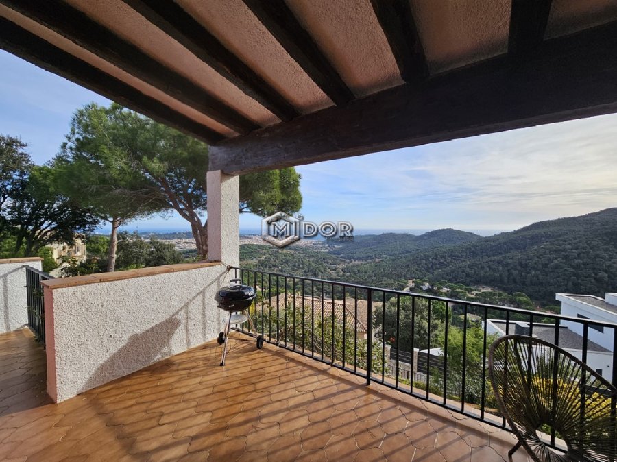 CASA AMB VISTES A MAR I MUNTANYA (LLICÈNCIA TURÍSTICA)