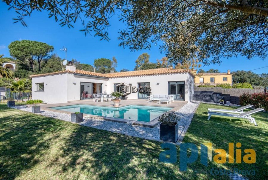CASA AMB PISCINA A MAS ROS (PLATJA D'ARO)