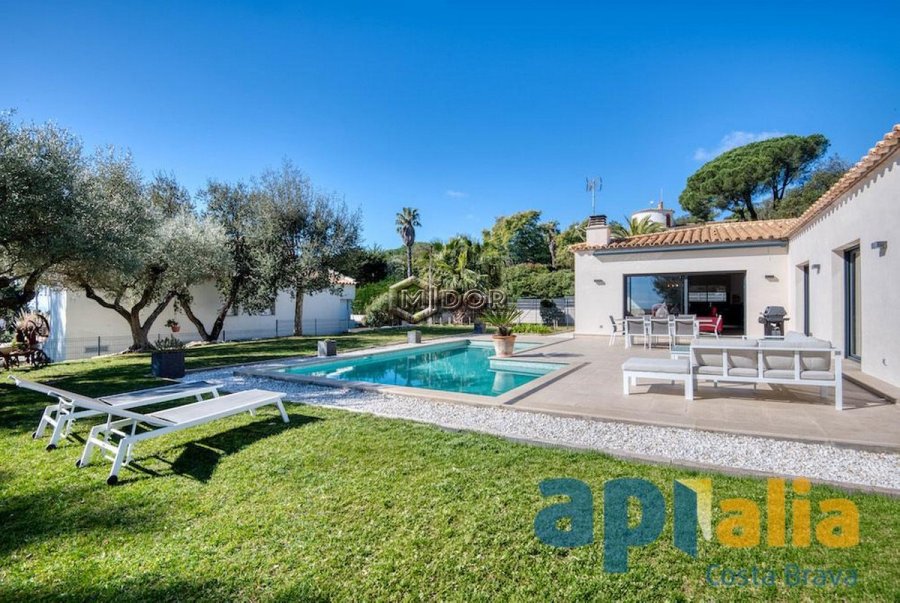 CASA AMB PISCINA A MAS ROS (PLATJA D'ARO)