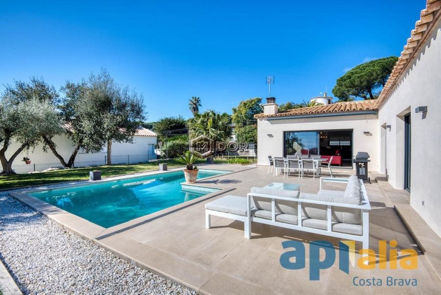 CASA AMB PISCINA A MAS ROS (PLATJA D'ARO)