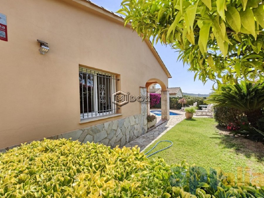 CASA AMB PISCINA A MAS PERE (CALONGE)