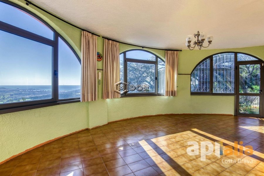 CASA AMB VISTES AL MAR I APARTAMENT D'INVIDATS