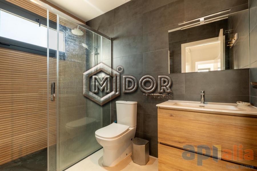 MODERN VILLA WITH PRIVATE POOL, GARAGE AND GARDEN IN CAN SOLÀ GROS II