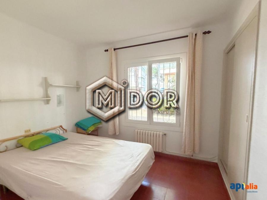 HOUSE WITH PRIVATE GARDEN AND 2 INDEPENDENT HOMES, SECOND LINE FROM THE SEA IN PLATJA D’ARO