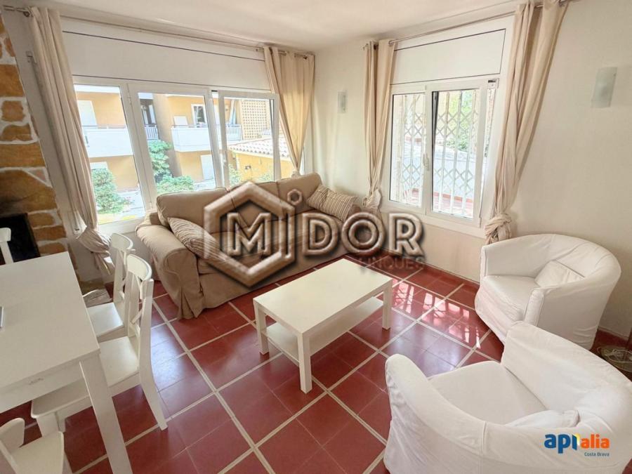 HOUSE WITH PRIVATE GARDEN AND 2 INDEPENDENT HOMES, SECOND LINE FROM THE SEA IN PLATJA D’ARO