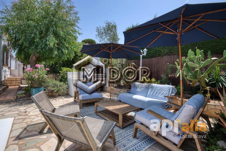 CASA REFORMADA AMB PISCINA I LLICÈNCIA TURÍSTICA