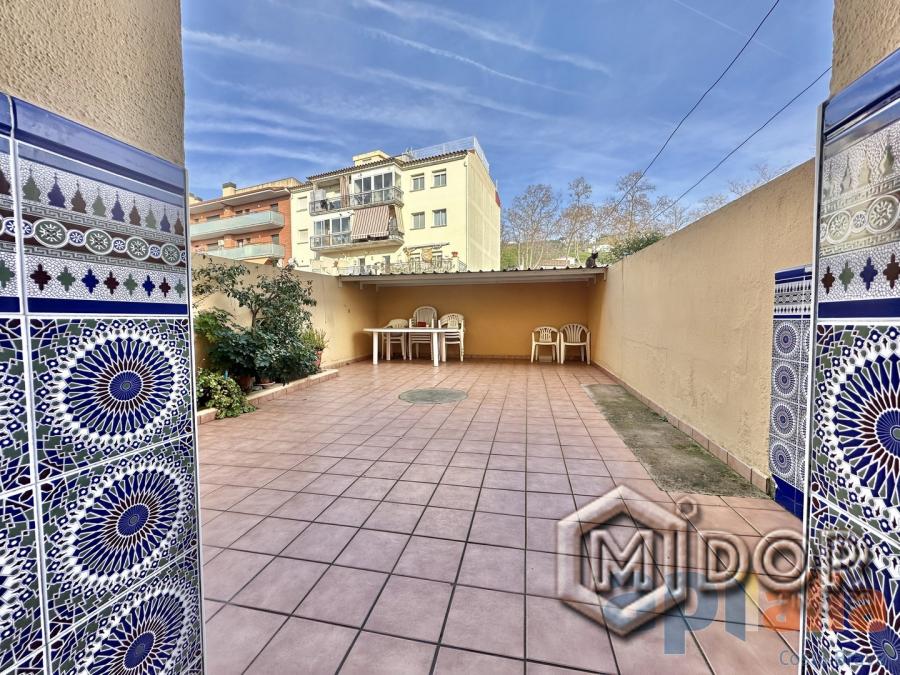 TOWNHOUSE IN THE HEART OF CASTELL-D'ARO
