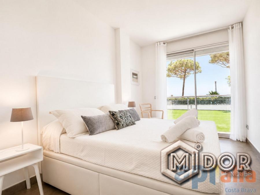 BEACHFRONT APARTMENT WITH TORURIST LICENSE