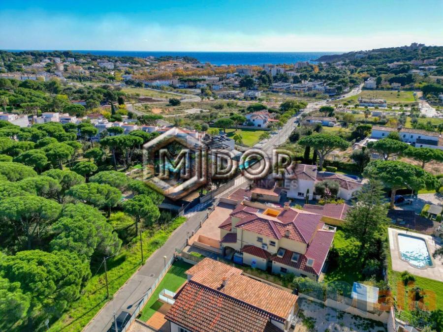 CASA AMB JARDÍ I PISCINA A S'AGARÓ