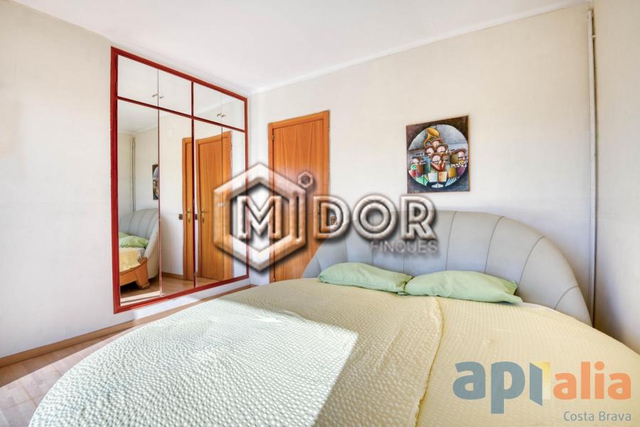 APARTAMENTO CON TERRAZA Y VISTAS (ZONA PORT D'ARO - PLATJA D'ARO)