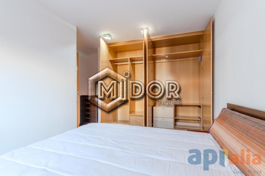 APARTMENT WITH TERRACE IN CASSA DE LA SELVA