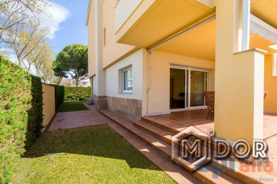 PLANTA BAIXA AMB JARDÍ A 800m DE LA PLATJA DE ST.POL-S'AGARÓ