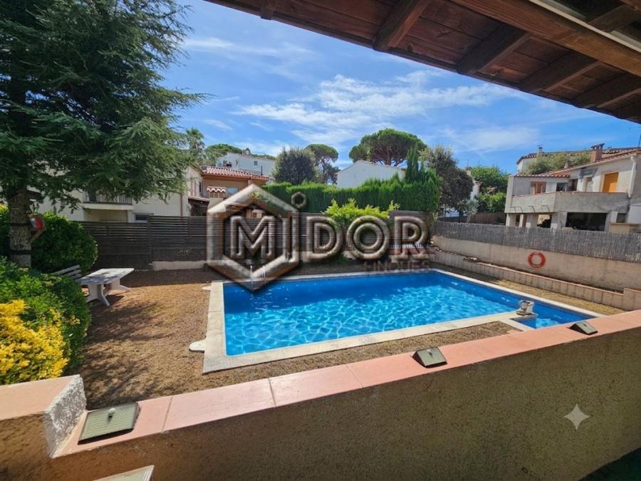 CASA AMB GRAN POTENCIAL I PISCINA PRIVADA A MAS TREMPAT (SANTA CRISTINA D'ARO)