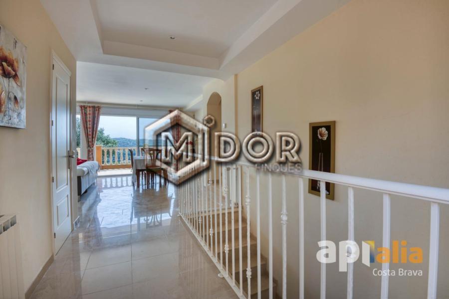 HOUSE WITH POOL IN CALONGE
