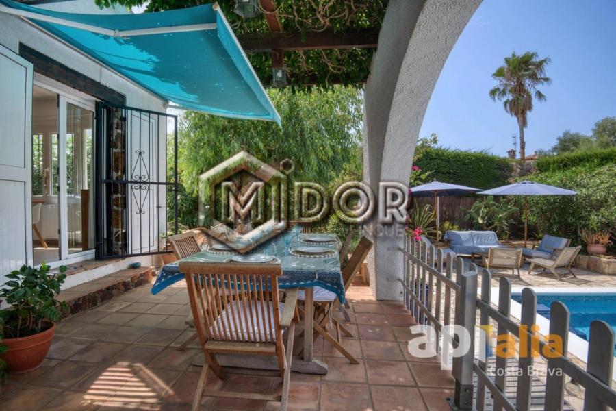 CASA REFORMADA AMB PISCINA I LLICÈNCIA TURÍSTICA