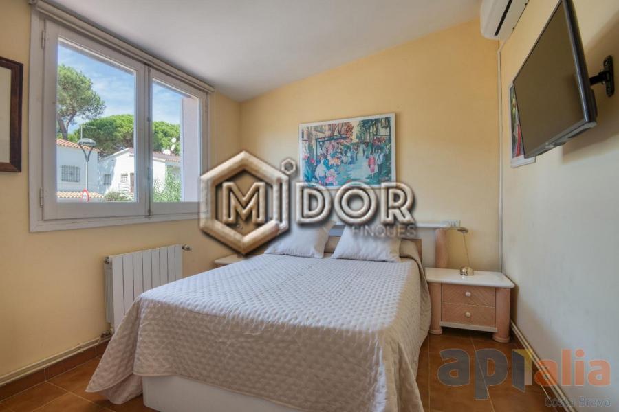 TOWNHOUSE WITH PRIVATE GARDEN IN S’AGARÓ