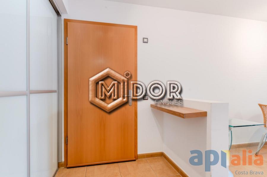 APARTMENT WITH TERRACE IN CASSA DE LA SELVA