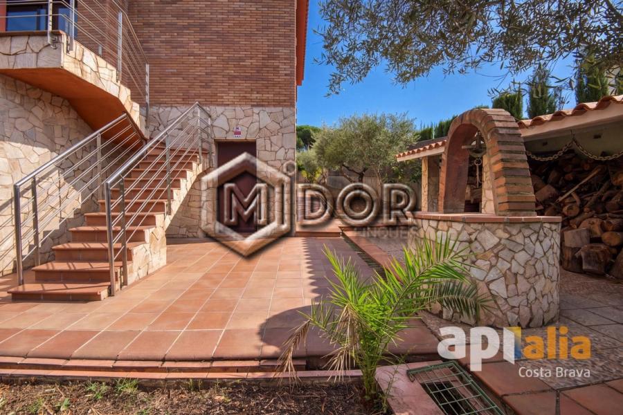 CASA AMB PISCINA I GARATGE A MAS PERE, CALONGE – COSTA BRAVA