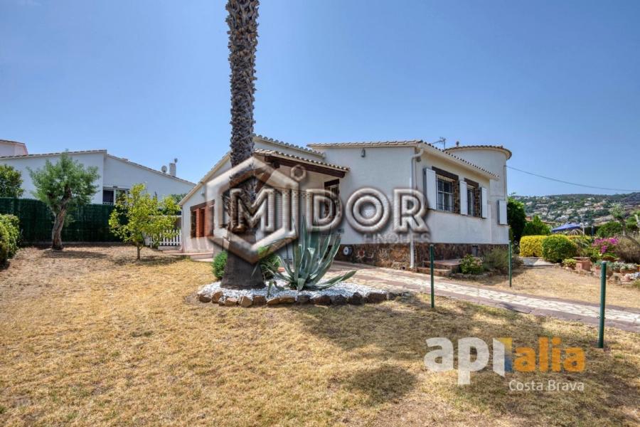 CASA REFORMADA AMB PISCINA I LLICÈNCIA TURÍSTICA