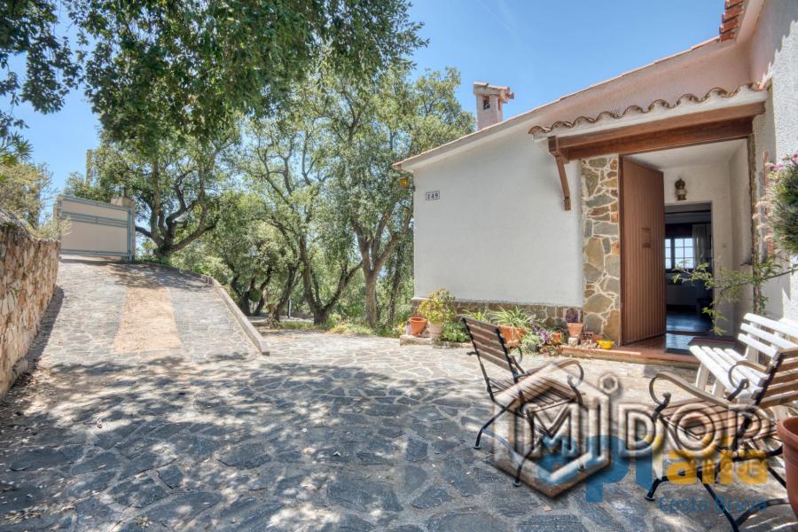 CASA AMB PISCINA A ST. MIQUEL D'ARO