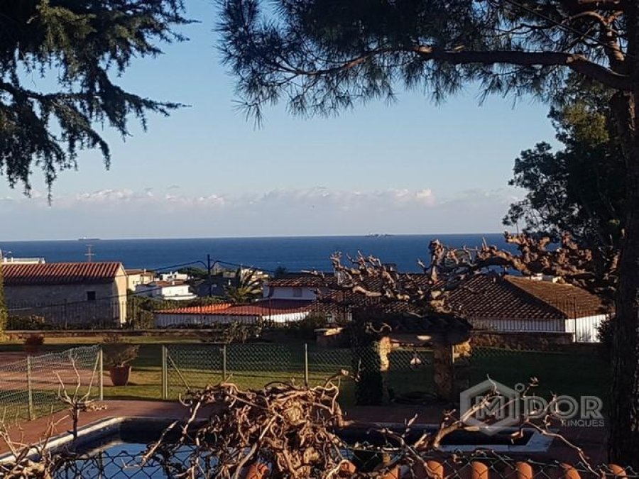 XALET AMB VISTES A MAR