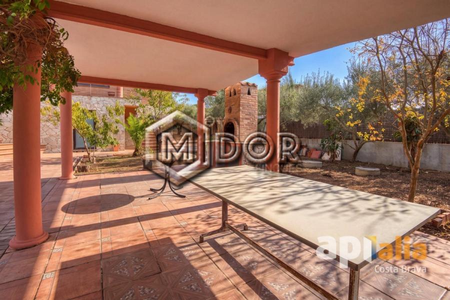 CASA AMB PISCINA I GARATGE A MAS PERE, CALONGE – COSTA BRAVA