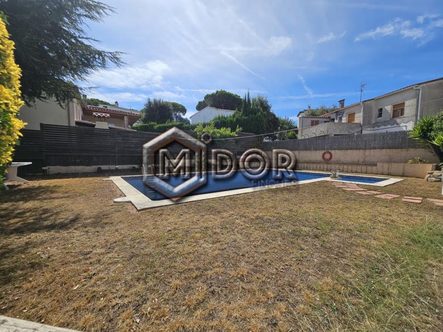 CASA AMB GRAN POTENCIAL I PISCINA PRIVADA A MAS TREMPAT (SANTA CRISTINA D'ARO)