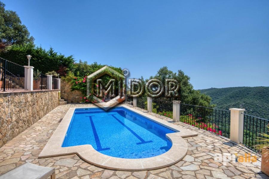CASA AMB PISCINA A CALONGE