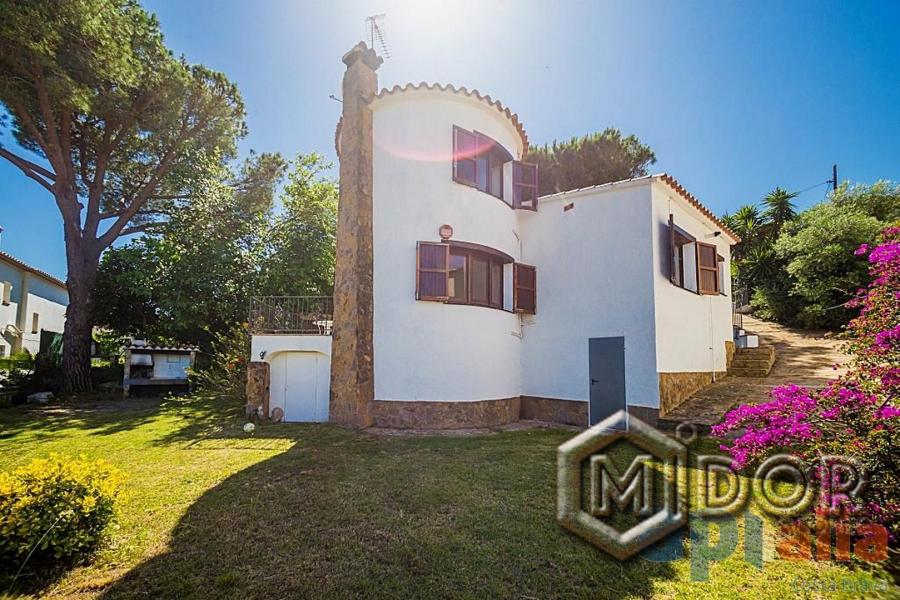 CASA CON VISTAS A MAR EN TORREVALENTINA (ST.ANTONI DE CALONGE)