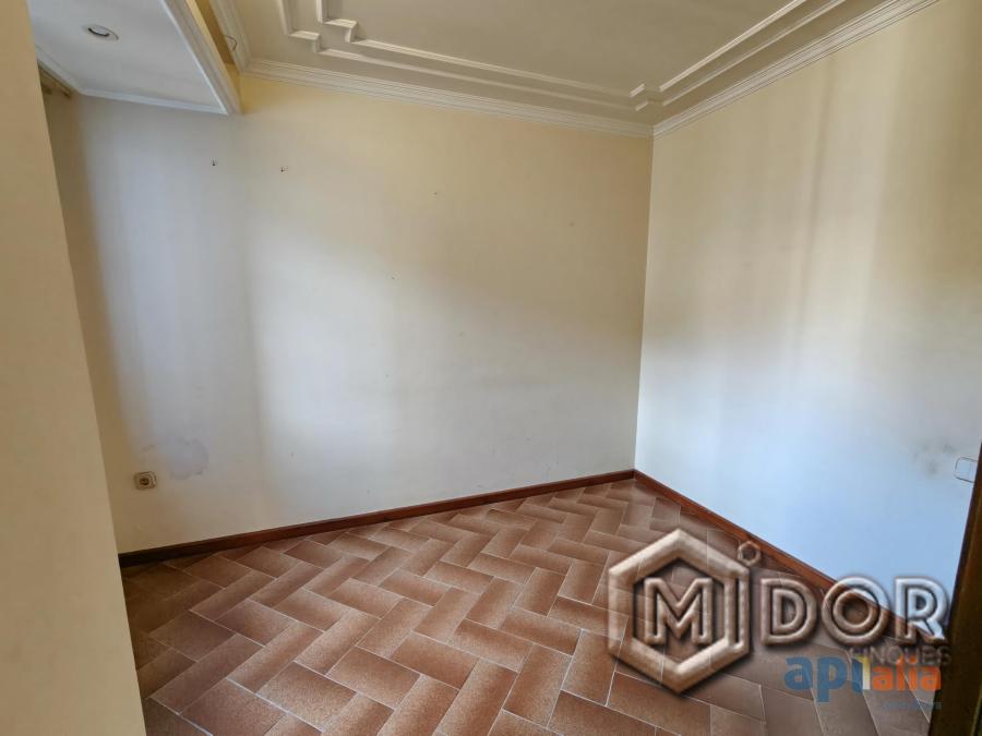 CASA A REFORMAR EN CALONGE