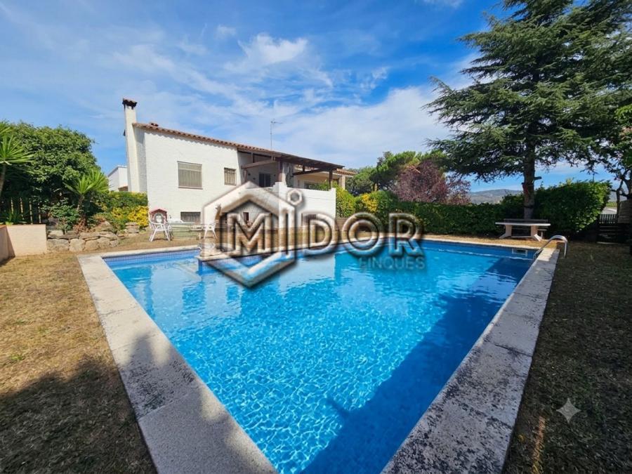 CASA AMB GRAN POTENCIAL I PISCINA PRIVADA A MAS TREMPAT (SANTA CRISTINA D'ARO)